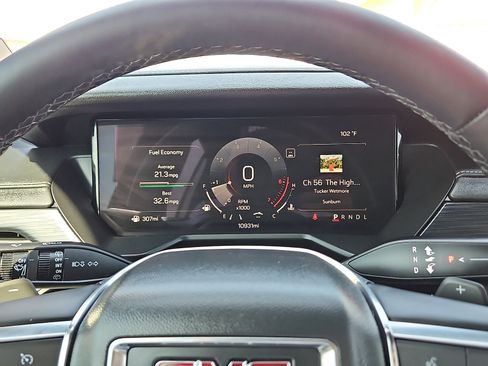 Used 2025 GMC Acadia Elevation w/ Elevation Premium Package FWD image 20