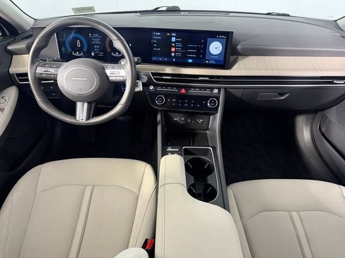 Used 2025 Hyundai Sonata SEL FWD image 13
