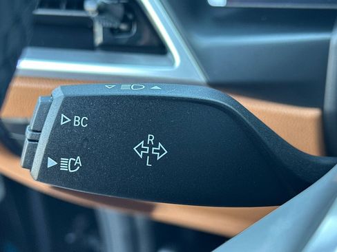 Used 2025 BMW i4 eDrive40 image 31