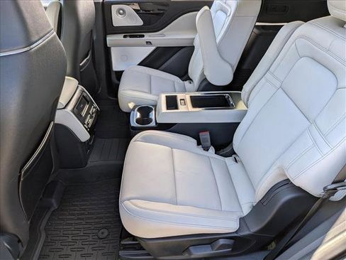 Used 2025 Lincoln Aviator Reserve w/ Luxury Package image 20