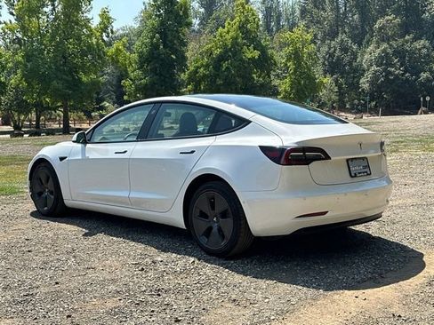 Used 2021 Tesla Model 3 Standard Range Plus RWD image 7