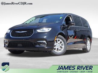 Used 2024 Chrysler Pacifica Touring-L 360° Tour