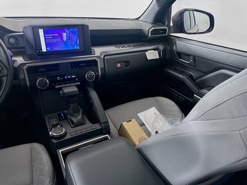 Certified 2026 Toyota Tacoma SR5 AWD/4WD image 23