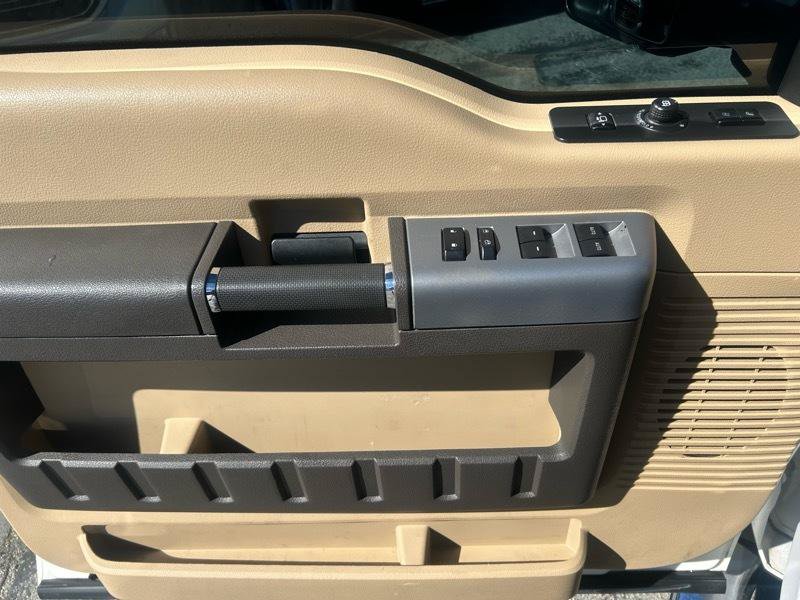 Used 2015 Ford F250 Lariat w/ Lariat Interior Package AWD/4WD image 7