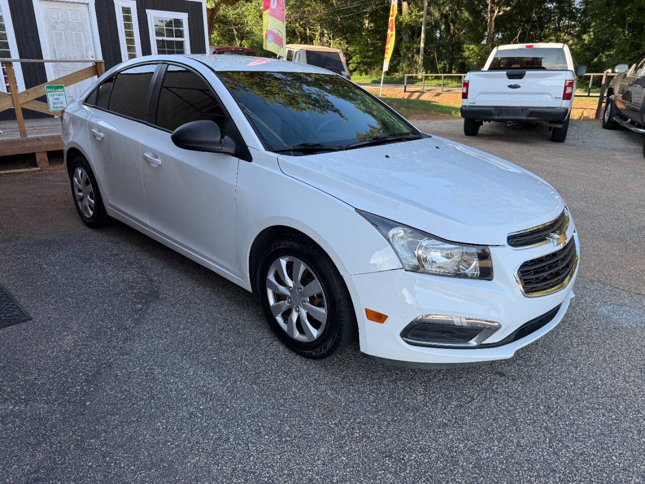Used 2015 Chevrolet Cruze LS FWD image 3