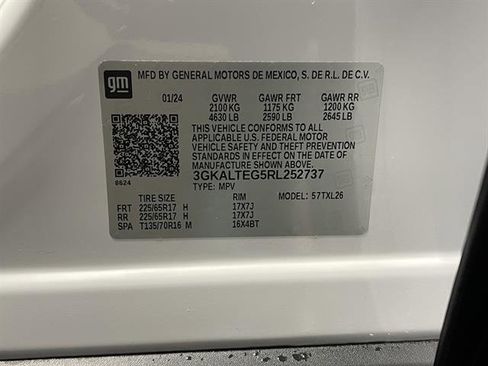 Used 2024 GMC Terrain SLE w/ Driver Convenience Package image 7