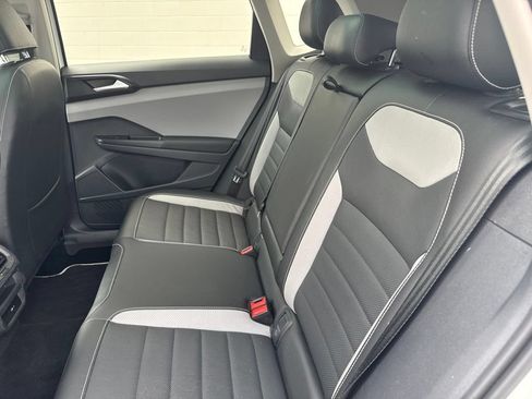 Certified 2023 Volkswagen Taos SEL AWD/4WD image 13