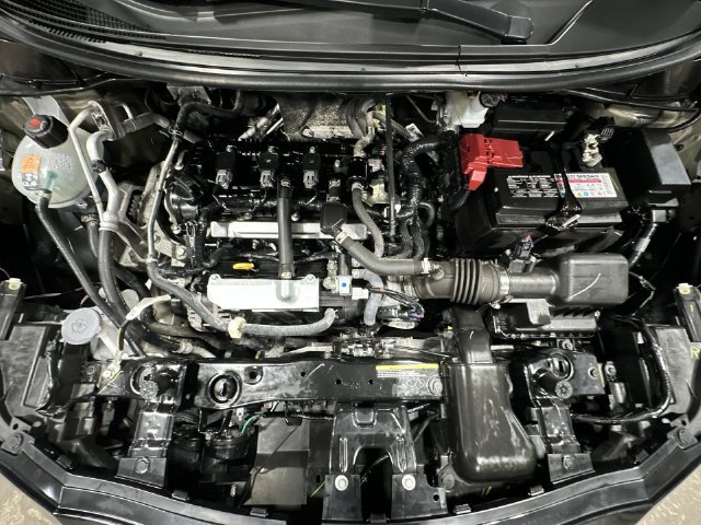 Used 2024 Nissan Versa S w/ Trunk Package FWD image 22