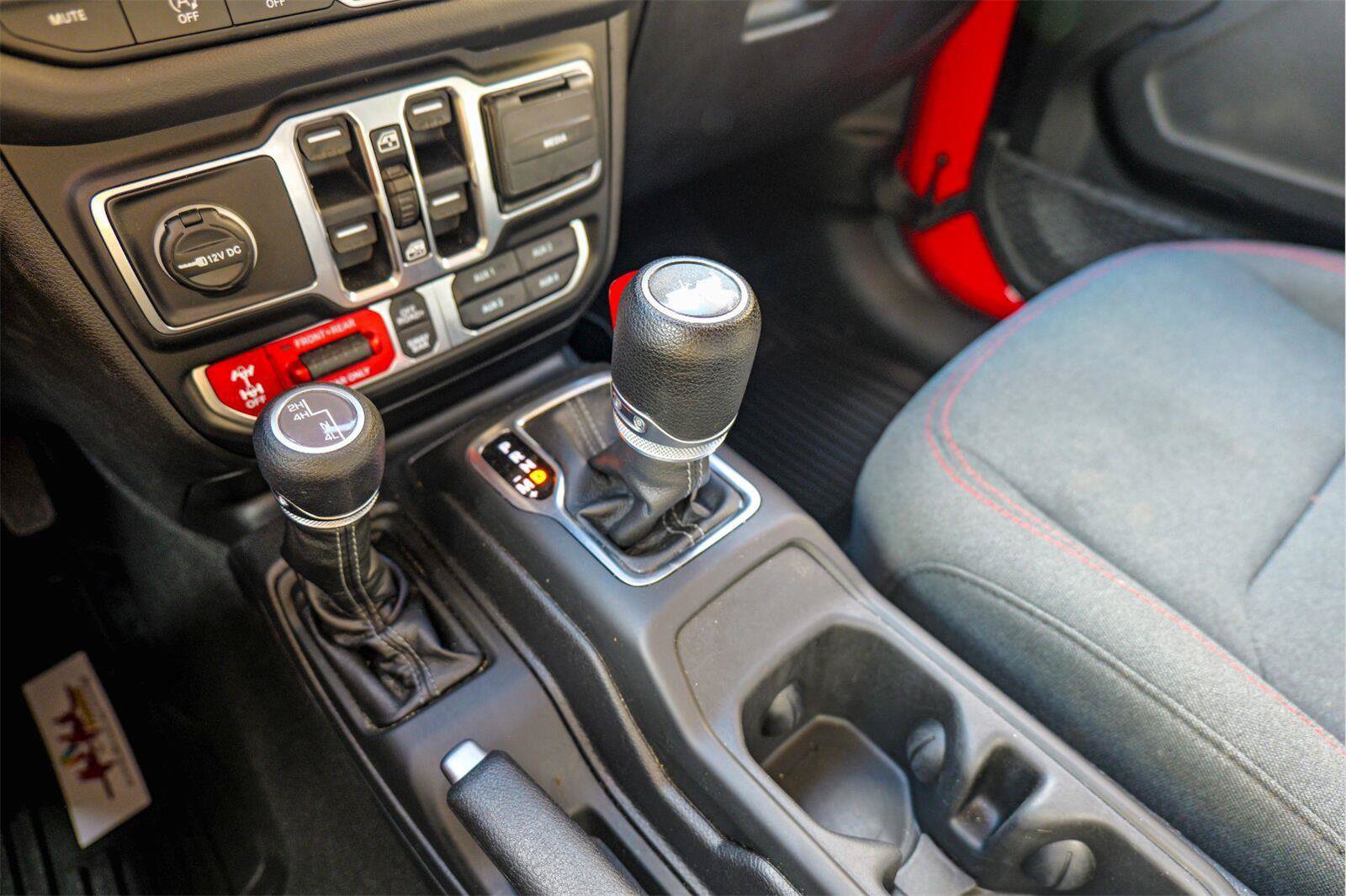 Used 2026 Jeep Wrangler Unlimited Rubicon AWD/4WD image 23