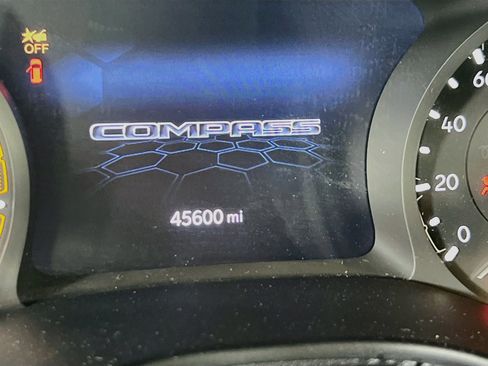 Used 2022 Jeep Compass Limited w/ Sun and Sound Group AWD/4WD image 12