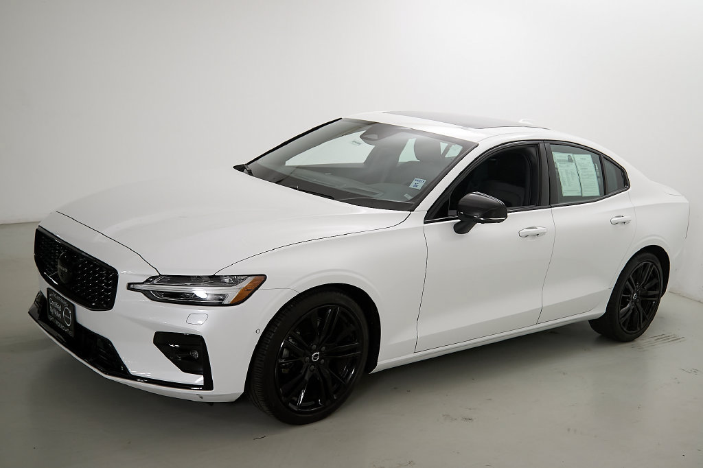 Certified 2025 Volvo S60 B5 Ultra AWD/4WD image 6