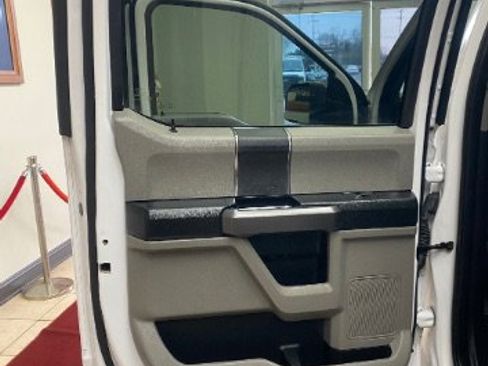 Used 2019 Ford F150 XLT w/ Trailer Tow Package image 15