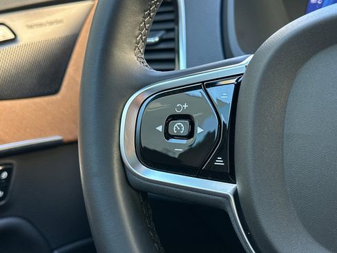 Used 2024 Volvo XC90 T8 Plus image 29