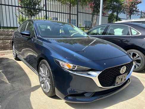 Used 2022 MAZDA MAZDA3 s FWD image 1