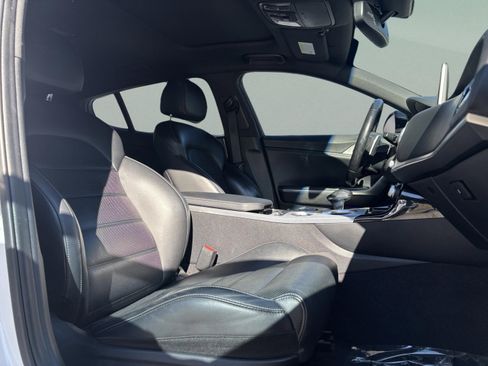 Used 2018 Kia Stinger GT2 image 18