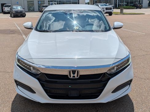 Used 2018 Honda Accord LX image 8