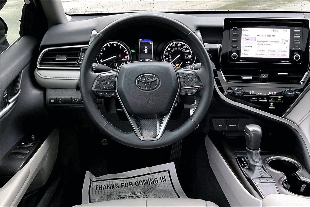 Used 2024 Toyota Camry SE FWD image 5