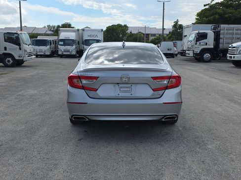 Used 2020 Honda Accord Sport image 6