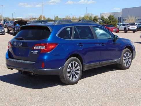 Used 2017 Subaru Outback 2.5i Limited image 4