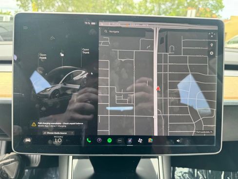 Used 2018 Tesla Model 3 Long Range AWD/4WD image 18