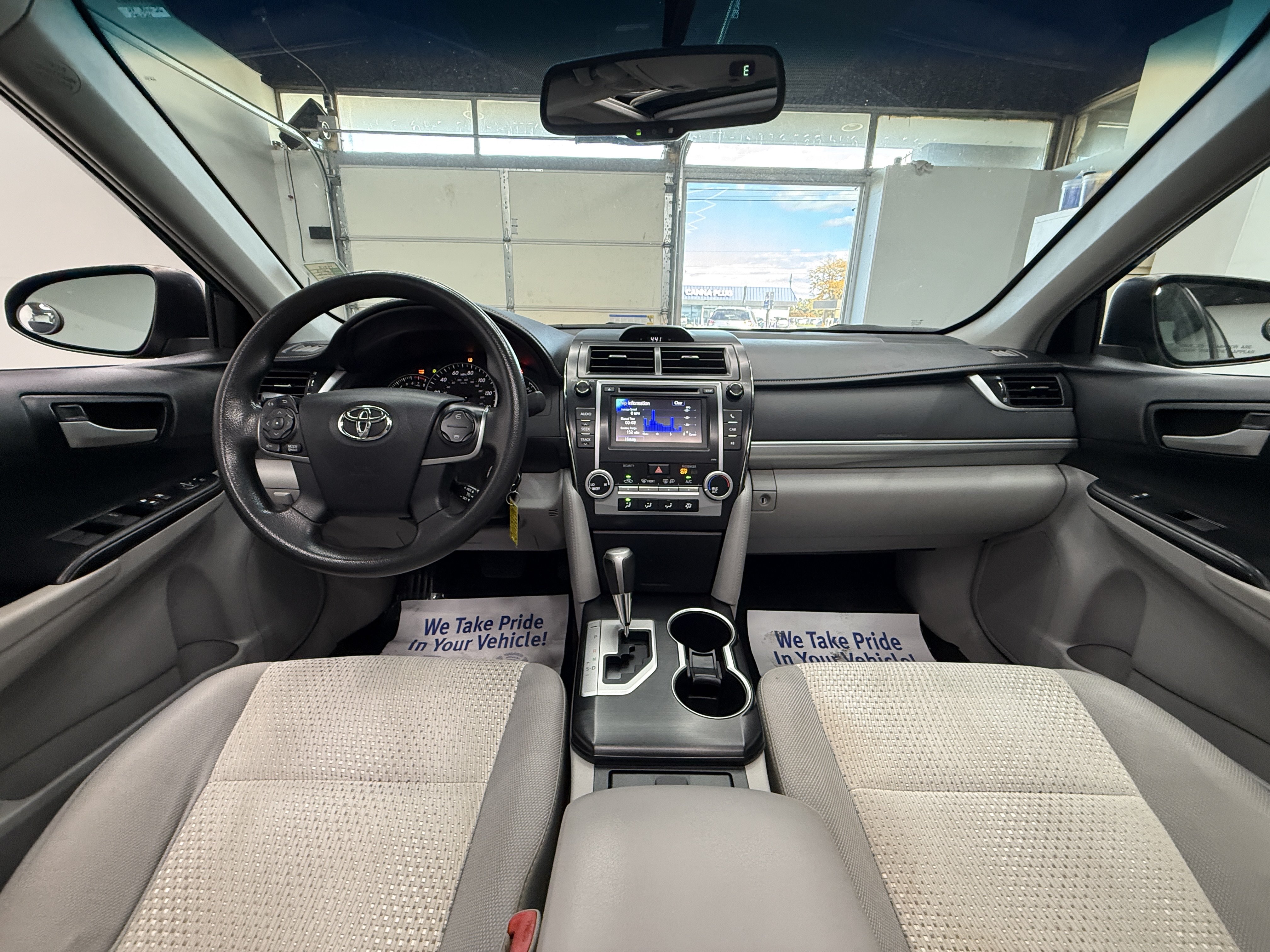 Used 2013 Toyota Camry LE FWD image 12