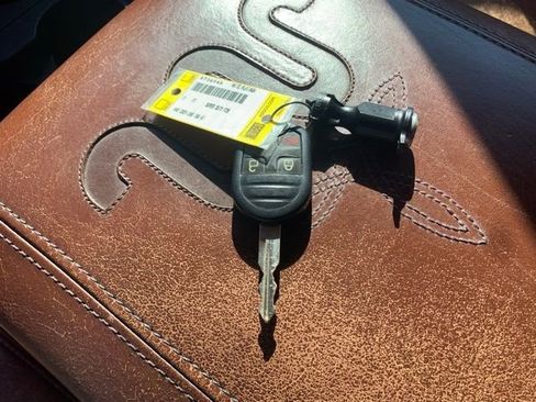 Used 2011 Ford F250 King Ranch w/ FX4 Off Road Pkg image 19