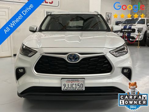 Used 2023 Toyota Highlander XLE AWD/4WD image 2