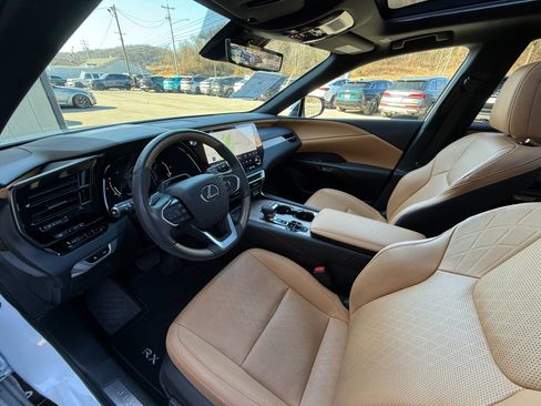 Used 2023 Lexus RX 350h image 13