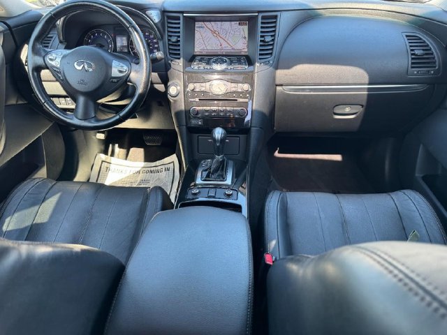 Used 2017 INFINITI QX70 AWD w/ Premium Package image 14