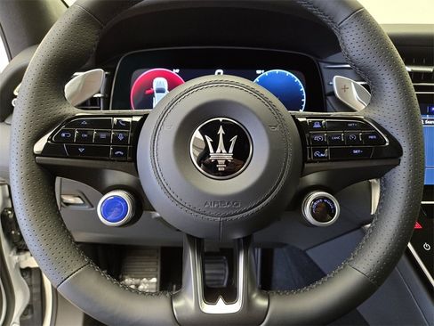 New 2024 Maserati Grecale GT image 32