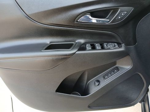 Certified 2022 Chevrolet Equinox Premier w/ LPO, Floor Liner Package FWD image 24