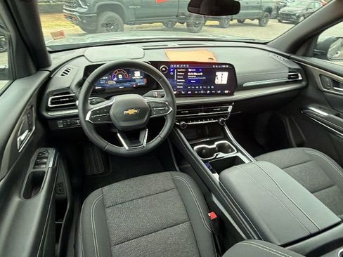 Certified 2026 Chevrolet Traverse LT image 23