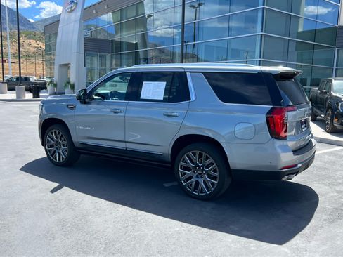 Used 2025 GMC Yukon Denali Ultimate AWD/4WD image 11