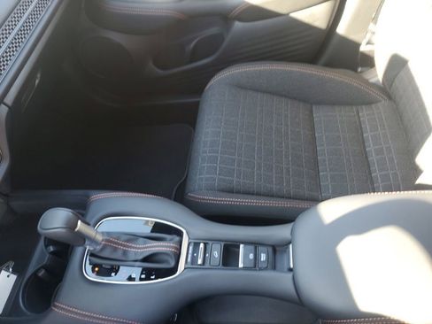 Certified 2025 Honda HR-V Sport image 23