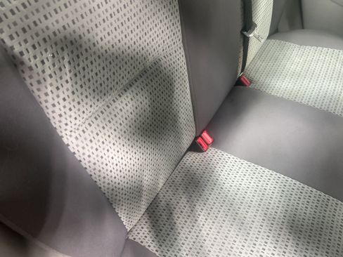 Used 2006 Ford Focus ZX4 image 34