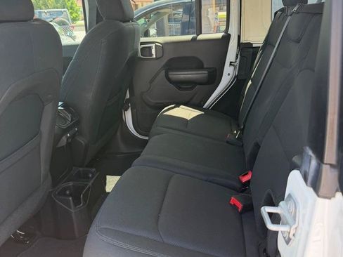 Used 2018 Jeep Wrangler Unlimited Sport S AWD/4WD image 22