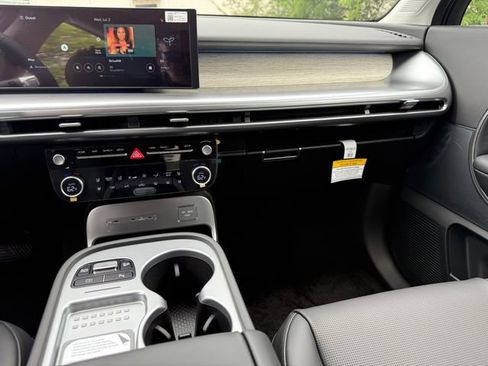 New 2026 Hyundai Ioniq 9 SEL image 23