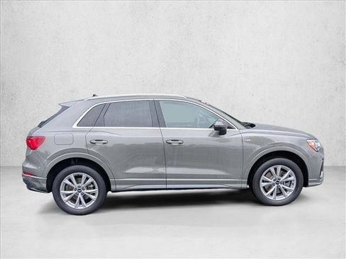 Used 2021 Audi Q3 2.0T Premium w/ Convenience Package image 4