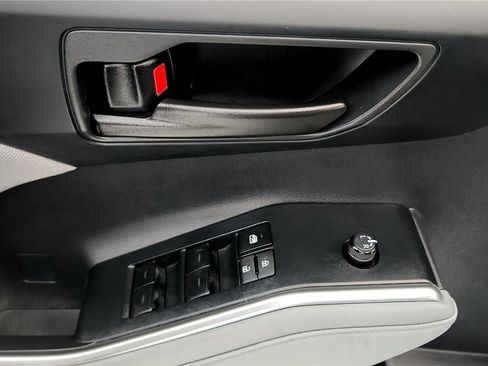 Certified 2024 Toyota Highlander LE image 24