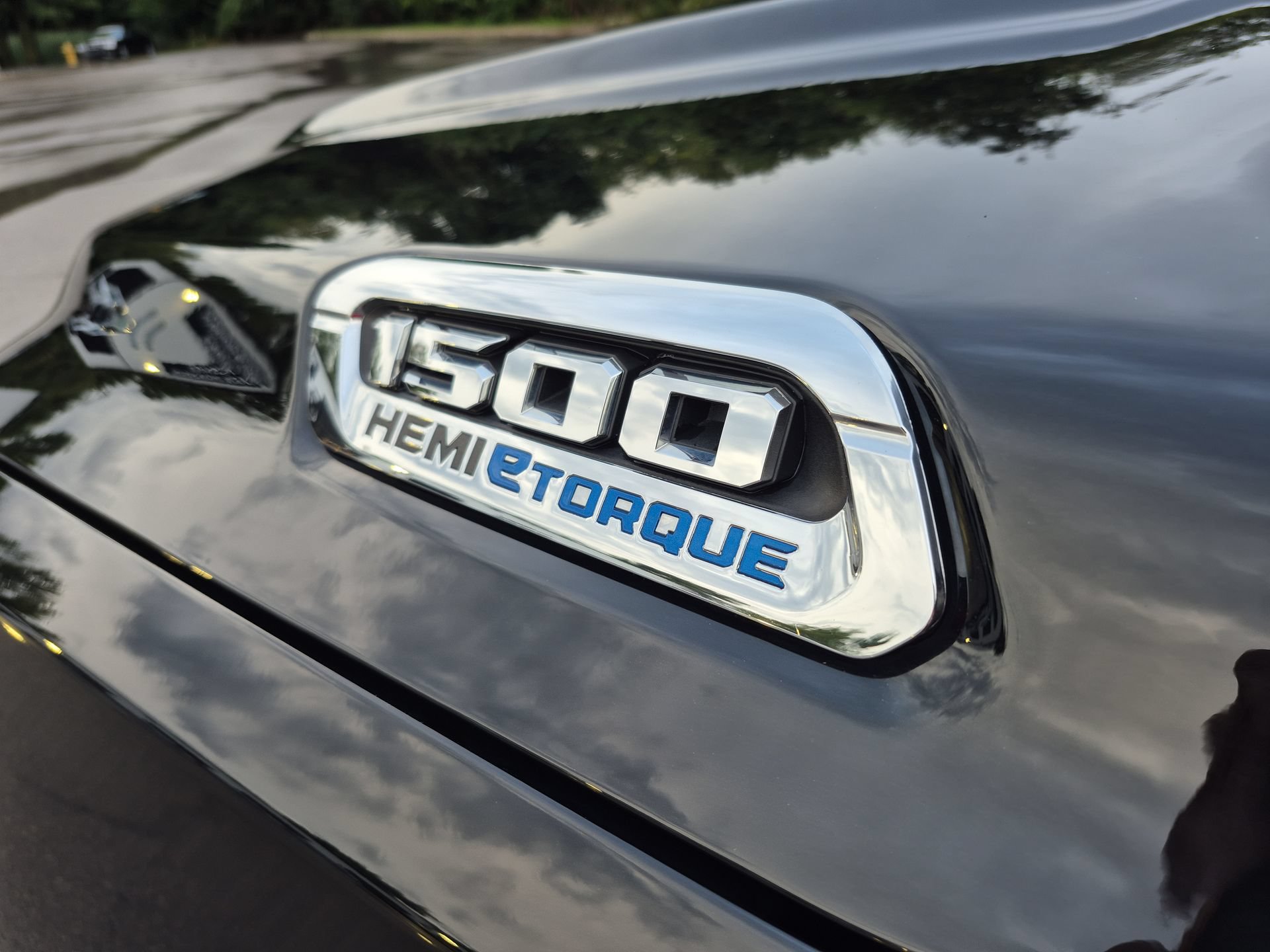 Used 2023 RAM 1500 Laramie AWD/4WD image 32