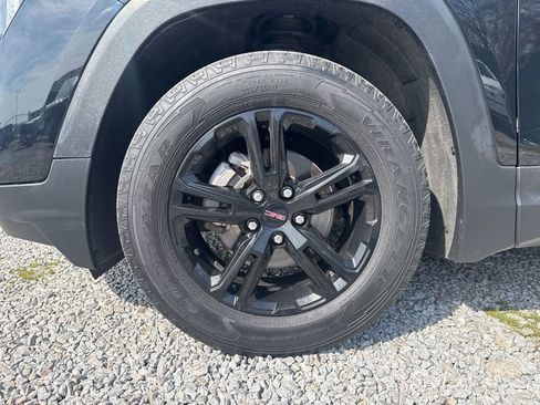 Used 2023 GMC Terrain AT4 image 13