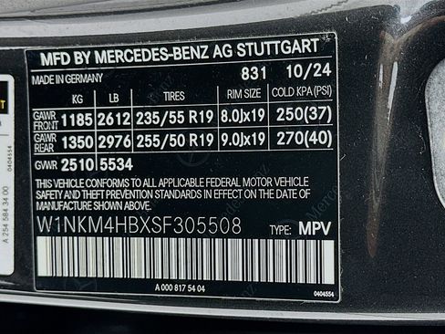 Used 2025 Mercedes-Benz GLC 300 4MATIC image 35