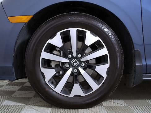 Used 2026 Honda Odyssey EX-L image 11