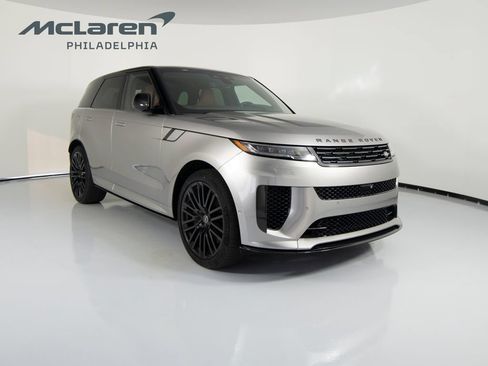 Used 2024 Land Rover Range Rover Sport AWD/4WD image 3