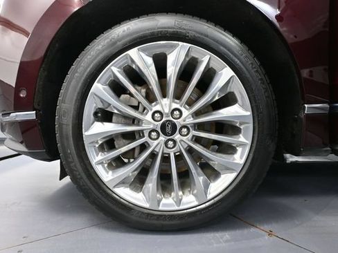 Used 2021 Ford Edge Titanium w/ Equipment Group 301A AWD/4WD image 17