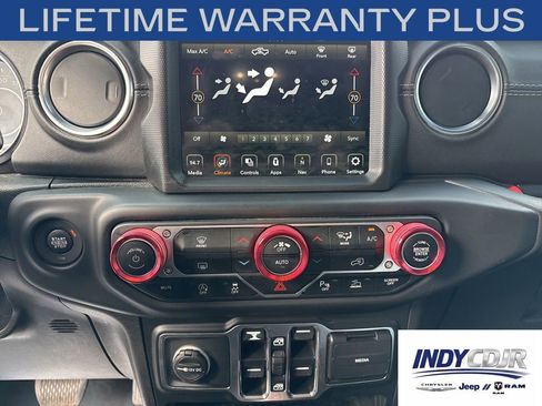 Used 2021 Jeep Gladiator Overland w/ Popular Equipment Package AWD/4WD image 17