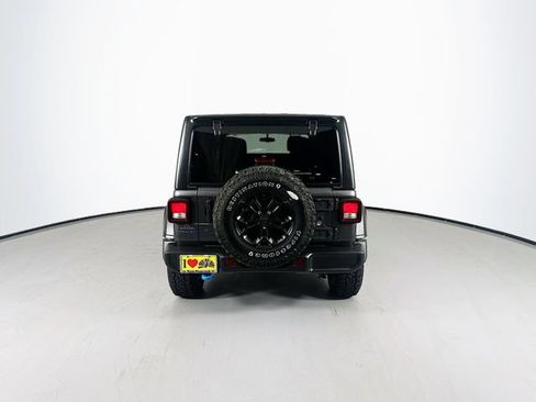 Used 2023 Jeep Wrangler Unlimited w/ Convenience Group AWD/4WD image 8