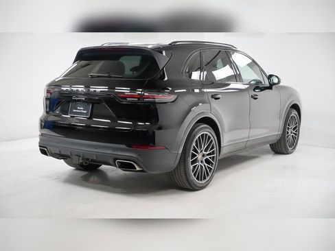 Certified 2023 Porsche Cayenne image 10