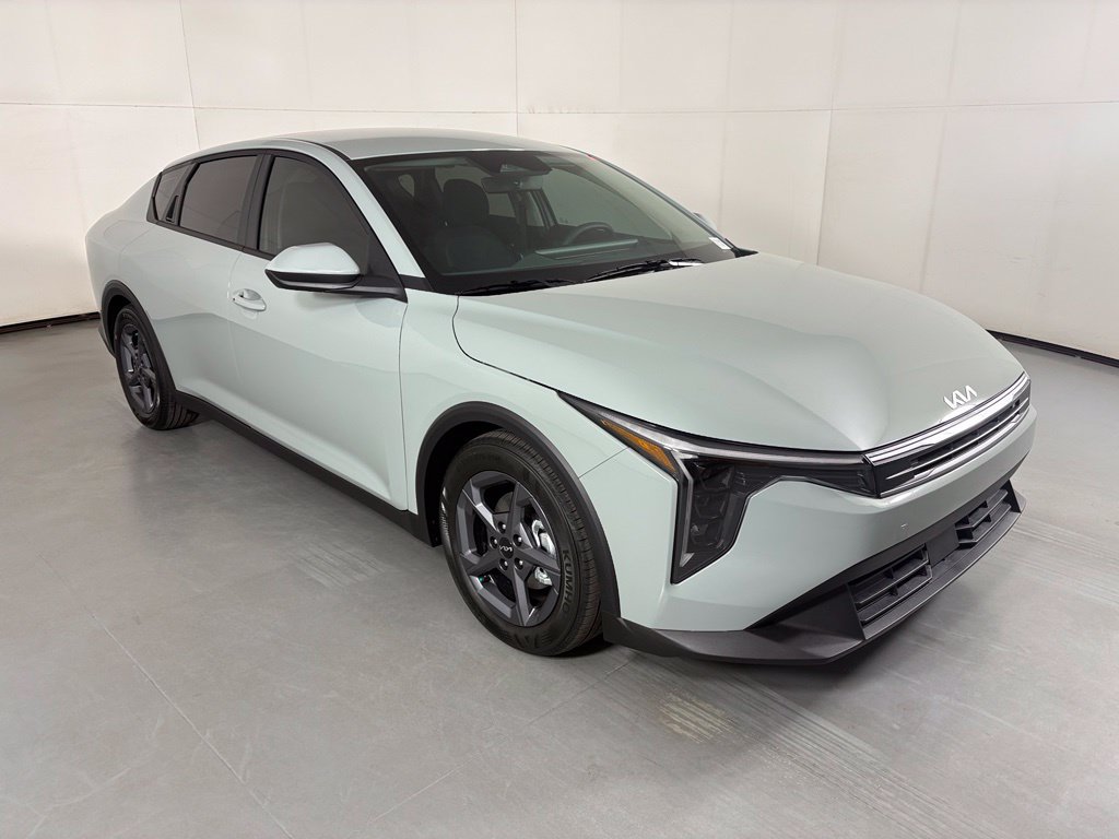 New 2026 Kia K4 FWD image 3