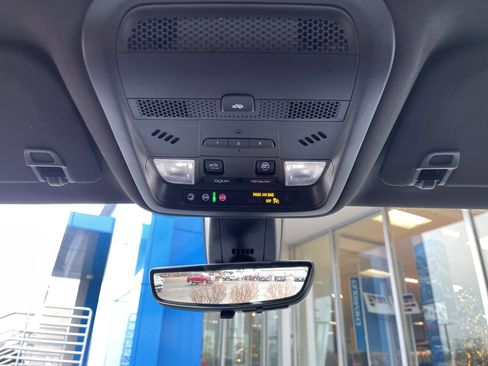 Used 2023 Cadillac XT6 Sport w/ Technology Package image 30